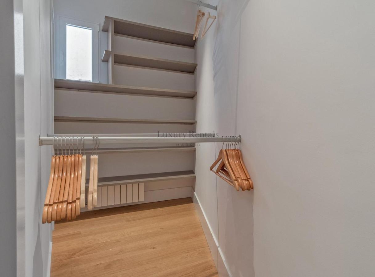 Ferienwohnung Bailen Palacio Real Madrid Exterior foto